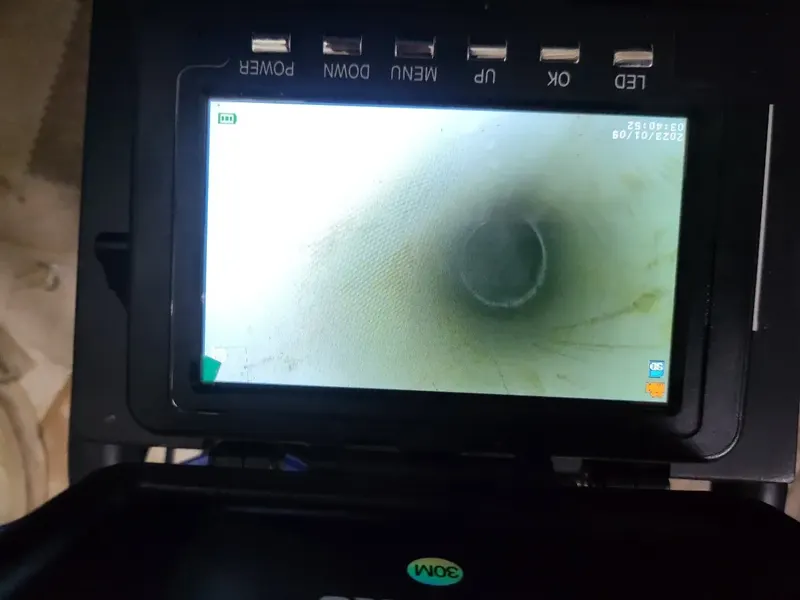 논산 내시경 화면에 보이는 배관 이음부